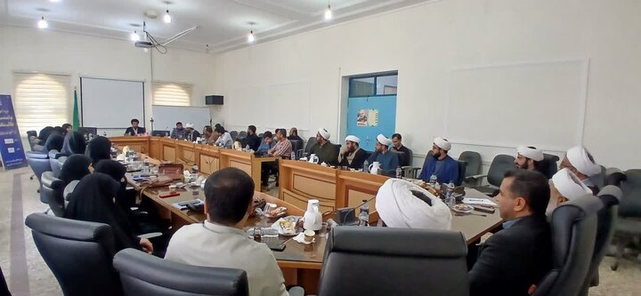 تصاویر/ نشست مبلغات شاغل در آموزش و پرورش دشتستان