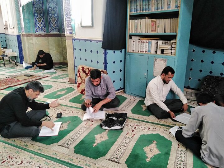 تصاویر/ آزمون شفاهی طلاب مدارس علمیه منطقه کاشان