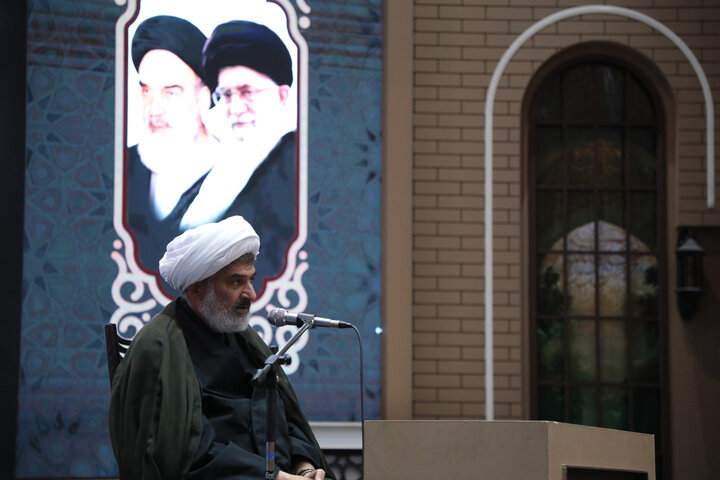 تصاویر/ جلسه توجیهی خادمین موکب امامزادگان قم مستقر در شهر مقدس سامرا