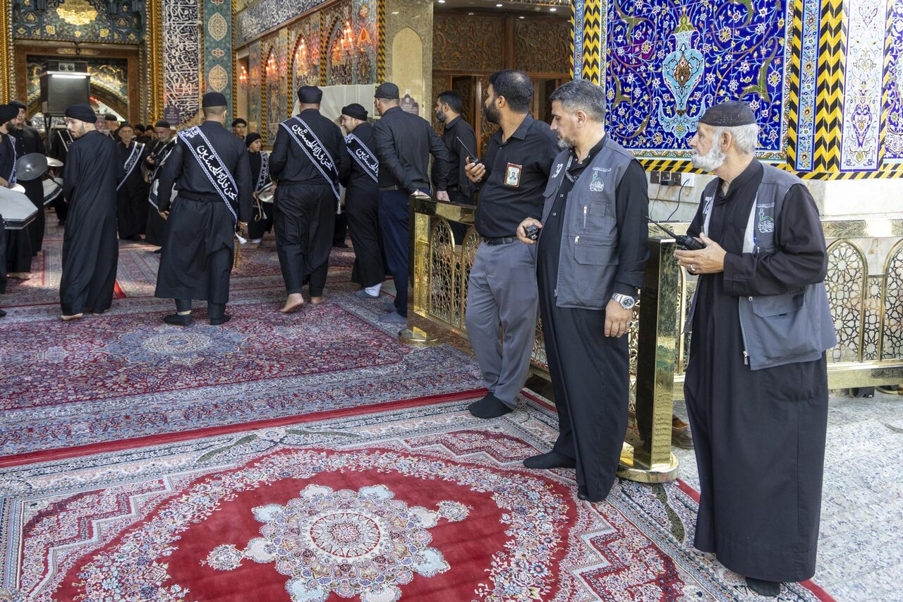 مواكب العزاء تحيي ذكرى شهادة الإمام الحسن المجتبى (عليه السلام) عند العتبتين المقدستين
