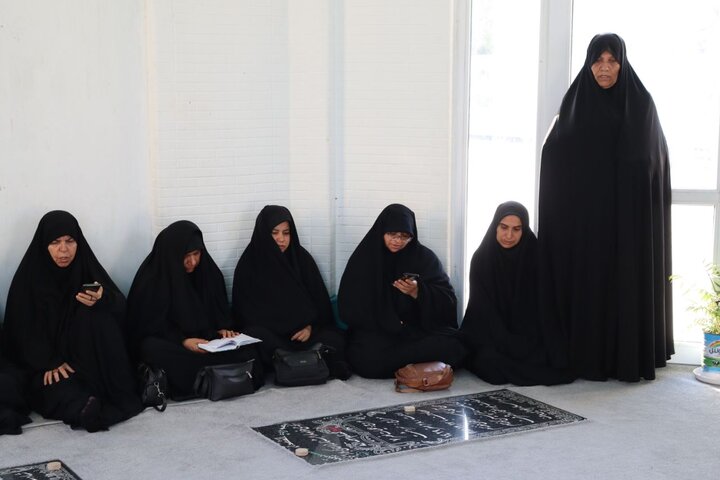 عطرافشانی قبور شهدای گمنام دیّر به مناسبت هفته نمازجمعه