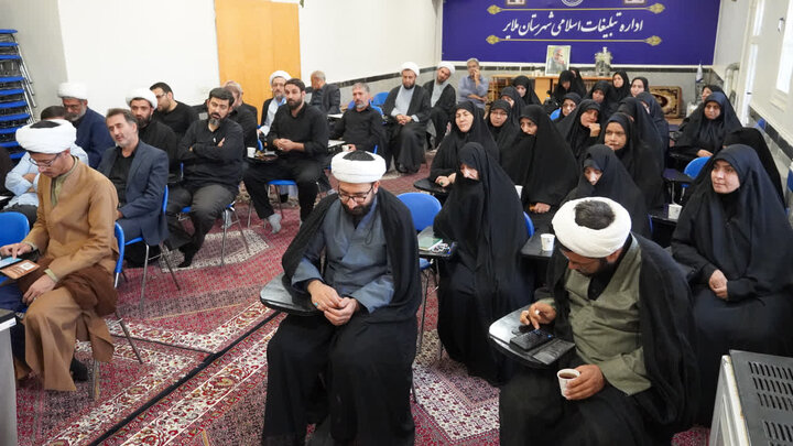 تصاویر/ دیدار مدیرکل تبلیغات اسلامی همدان با فعالان فرهنگی و قرآنی بانوان ملایر