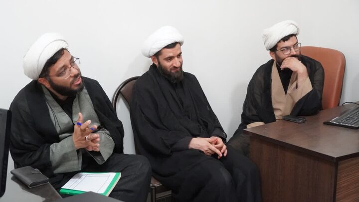 تصاویر/ دیدار و گفت‌وگوی معاون فرهنگی تبلیغی تبلیغات اسلامی همدان با فعالان فرهنگی و تبلیغی ملایر