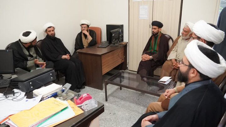 تصاویر/ دیدار و گفت‌وگوی معاون فرهنگی تبلیغی تبلیغات اسلامی همدان با فعالان فرهنگی و تبلیغی ملایر