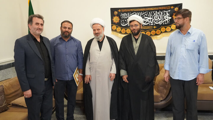 تصاویر/ نشست مدیرکل تبلیغات اسلامی همدان با کارکنان اداره تبلیغات اسلامی ملایر
