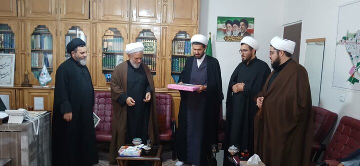 تصاویر/ حجت‌ الاسلام حیدری مدیر جدید مدرسه علمیه اسدآباد معرفی شد