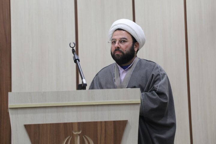 تصاویر/ برگزاری دوره توانمندسازی شیوه‌های مواجهه با نسل نو در حوزه علمیه یزد