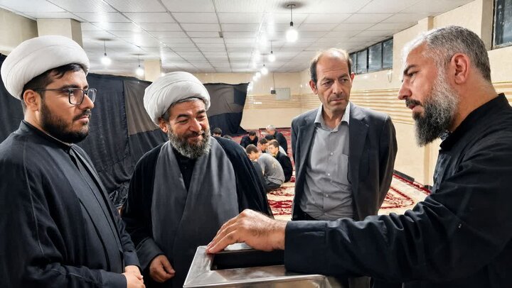 بازدید رئیس مرکز خدمات حوزه‌های علمیه کشور از موکب اربعینی مدرسه علمیه آیت‌الله بهاری همدان