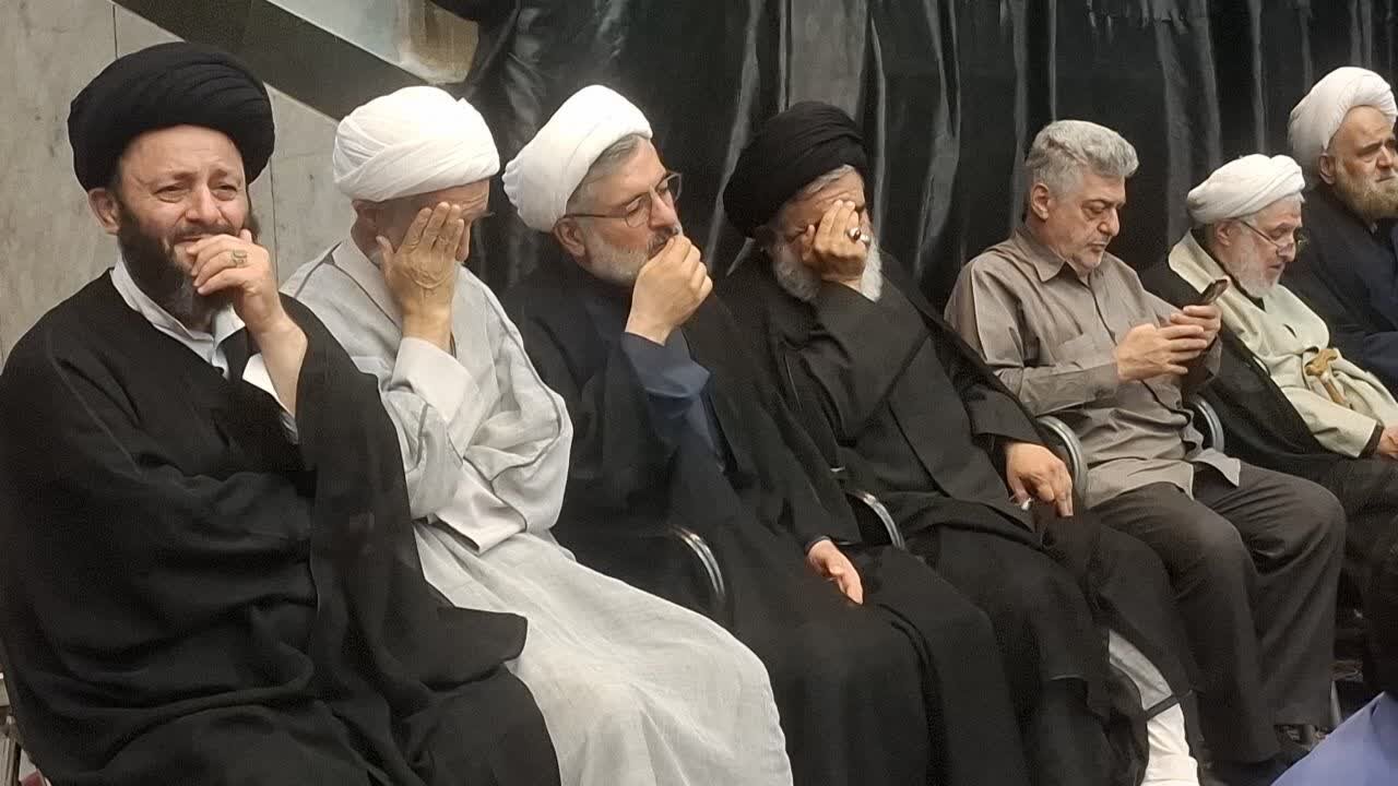 عظمت کاشان به برکت امامزادگان و عالمان دینی است/علما برای حفظ دین اسلام ریاضیت‌های زیادی کشیده‌اند+تصاویر و فیلم