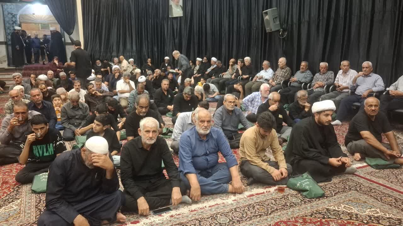 عظمت دارالمومنین کاشان در تمام دوران به برکت امامزادگان و عالمان برجسته این شهراست/علمای دینی ریاضیت های زیادی کشیدند تا دین اسلام را حفظ کنند