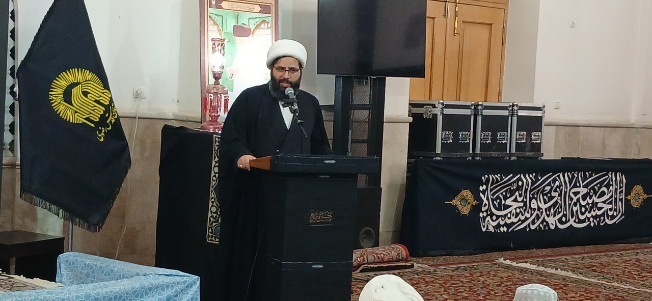 آیین وداع کاروان پیاده المصطفی و زیارت نیابتی امام شهید در رواق غدیر حرم مطهر رضوی