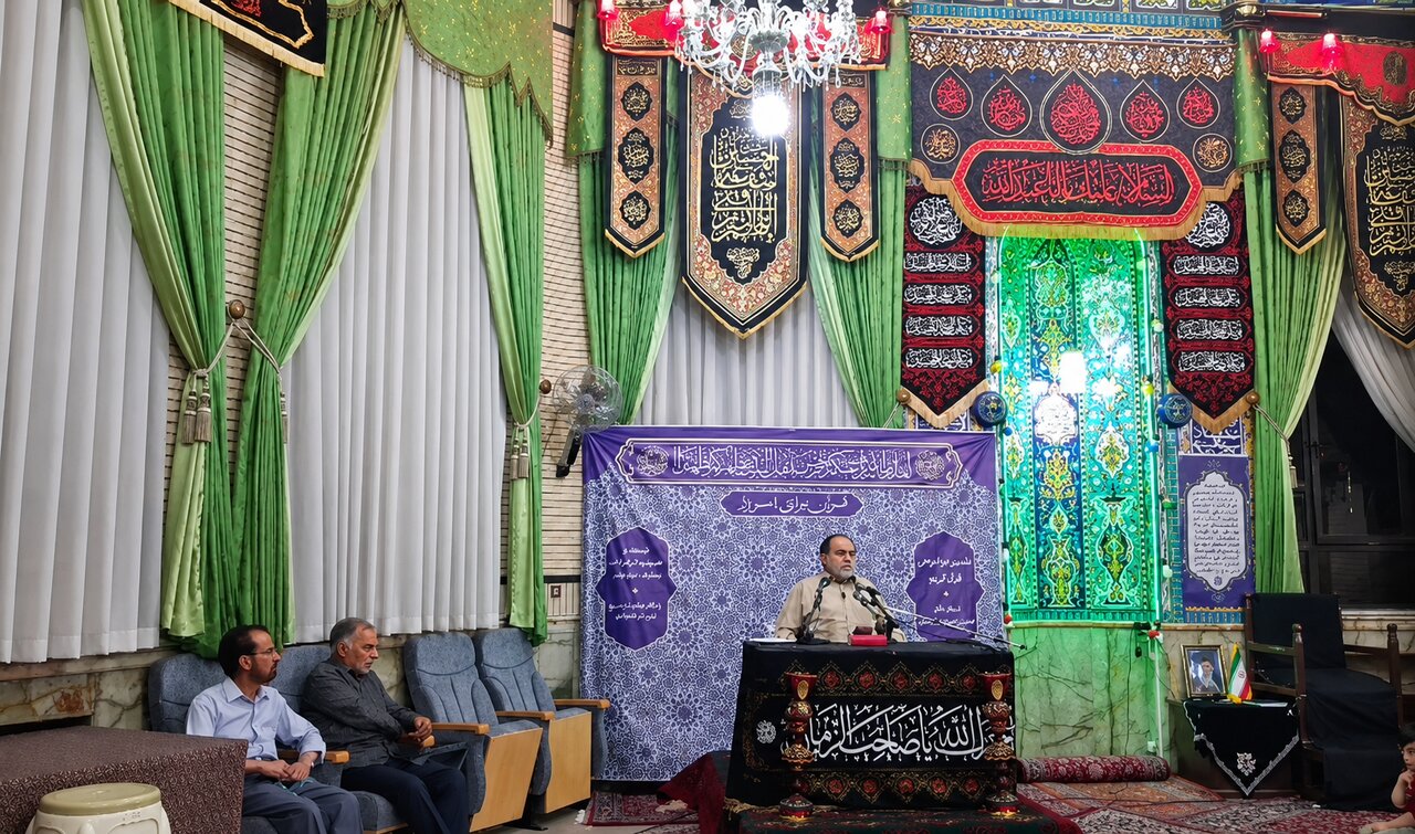 قرآن کریم مرز مؤمنان با دشمنان را روشن کرده است/ تفسیر سوره ممتحنه؛ هشدار قرآن درباره اعتماد به دشمنان است قرآن کریم مرز مؤمنان با دشمنان را روشن کرده است/ تفسیر سوره ممتحنه؛ هشدار قرآن درباره اعتماد به دشمنان است