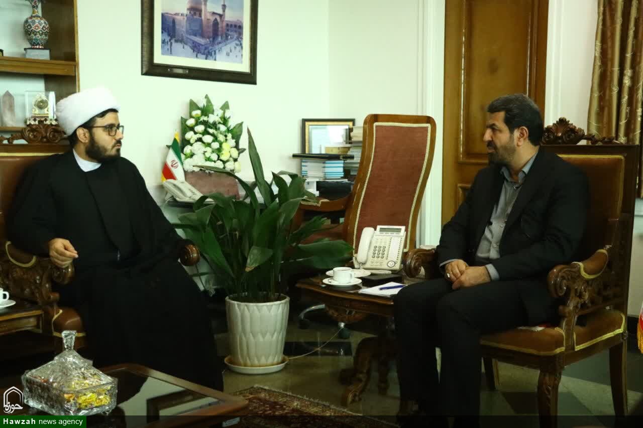 خدمت به محرومان را بر هر کاری مقدم میدانم خدمت به محرومان را بر هر کاری مقدم میدانم