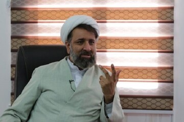 نسل جوان را با جریان‌های غرب‌گرا در تاریخ معاصر ایران آشنا کنیم