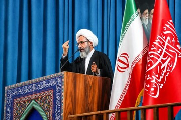 پنجم مرداد یادآور فرمان تاریخی امام خمینی(ره) برای اقامه نماز جمعه است