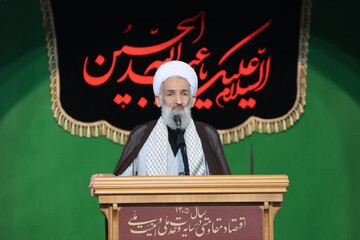 تصاویر / نماز عبادی سیاسی جمعه در شهرستان ساری