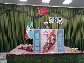 انتقام‌خواهی به‌موقع و سکوت نکردن در برابر ظلم، از شاخصه‌های دینداری است