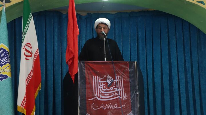 تصاویر/ نماز جمعه در سرخ رود
