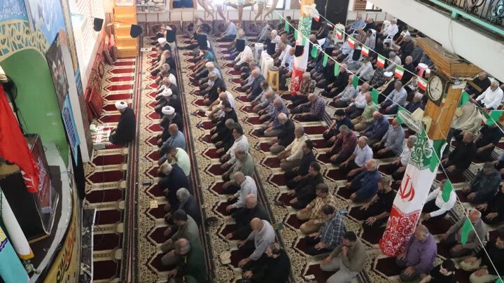 تصاویر/ نماز جمعه در سرخ رود