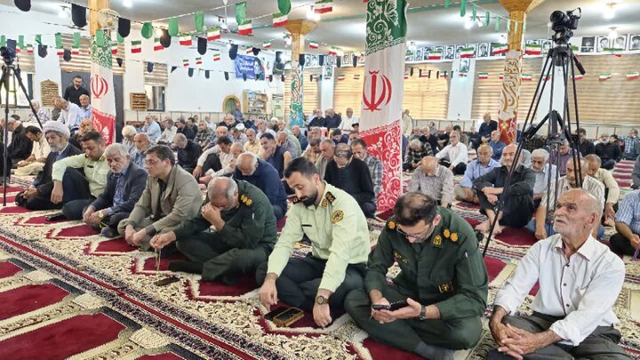تصاویر/ نماز جمعه در سرخ رود