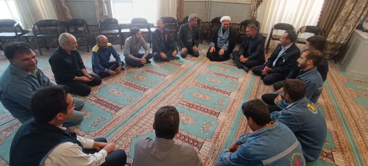 تصاویر/ نماز عبادی سیاسی جمعه در شهرستان ورزقان