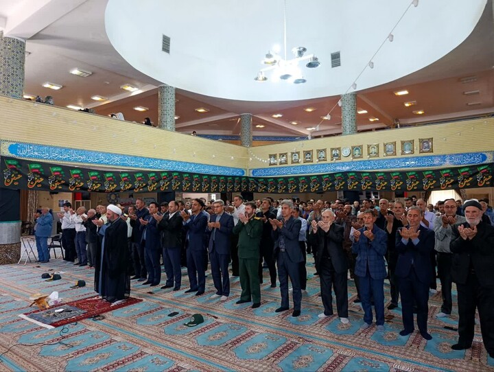 تصاویر/ نماز عبادی سیاسی جمعه در شهرستان ورزقان