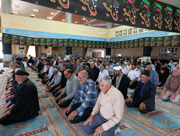 تصاویر/ نماز عبادی سیاسی جمعه در شهرستان ورزقان