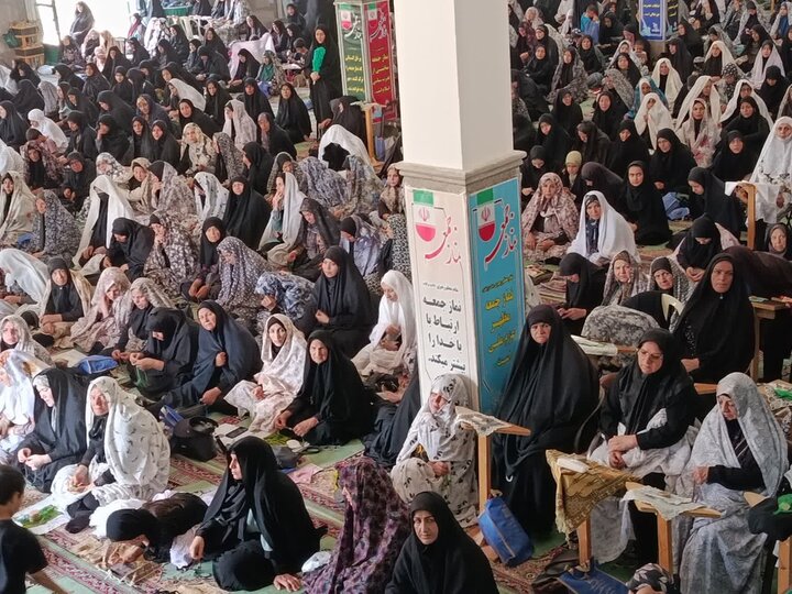 تصاویر/اقامه نماز عبادی سیاسی جمعه در ساوه