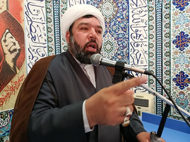 تصاویر/اقامه نماز عبادی سیاسی جمعه در ساوه