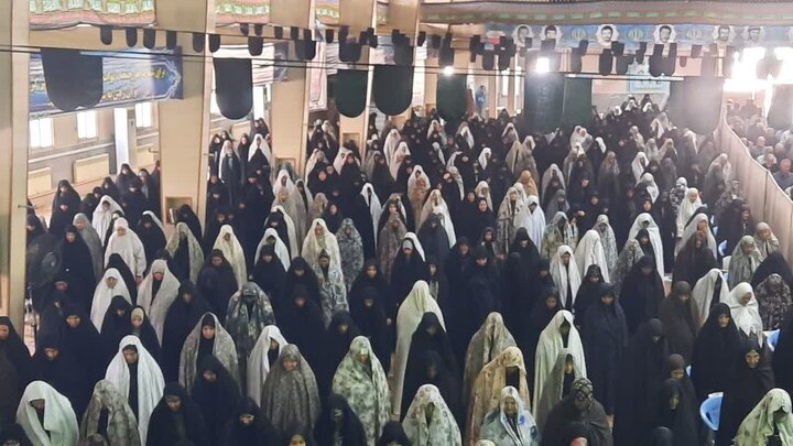 تصاویر/اقامه نماز عبادی سیاسی جمعه در خمین