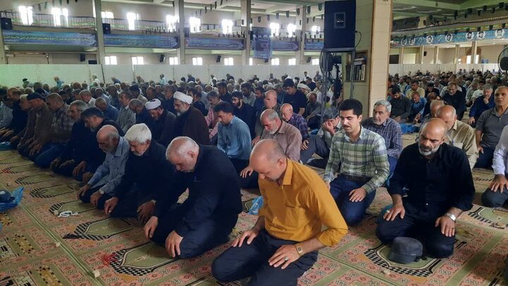 تصاویر/اقامه نماز عبادی سیاسی جمعه در خمین