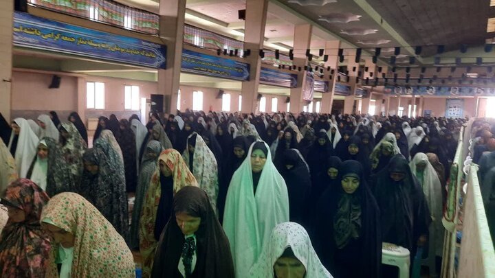 تصاویر/اقامه نماز عبادی سیاسی جمعه در خمین