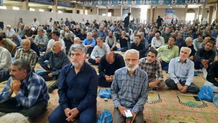 تصاویر/اقامه نماز عبادی سیاسی جمعه در خمین