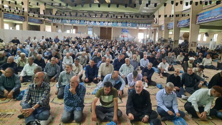 تصاویر/اقامه نماز عبادی سیاسی جمعه در خمین