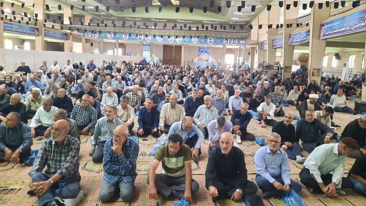 تصاویر/اقامه نماز عبادی سیاسی جمعه در خمین