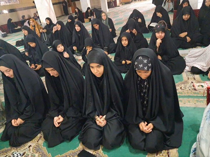 تصاویر/تقدیر امام جمعه شهرستان زرندیه، از پایگاه مقاومت بسیج خواهران یاس نبوی