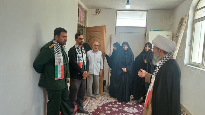تصاویر/تقدیر امام جمعه شهرستان زرندیه، از پایگاه مقاومت بسیج خواهران یاس نبوی