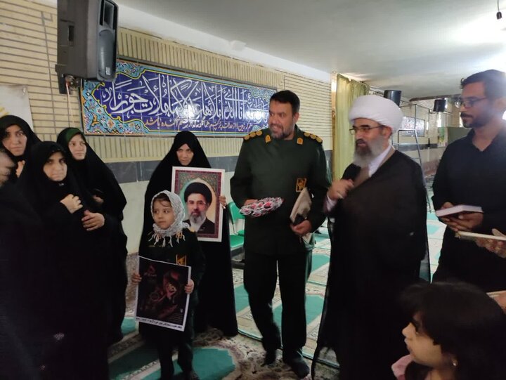 تصاویر/تقدیر امام جمعه شهرستان زرندیه، از پایگاه مقاومت بسیج خواهران یاس نبوی