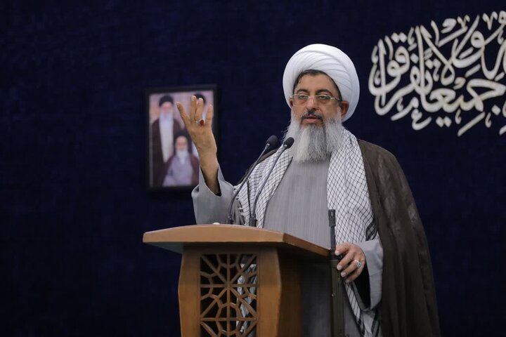 تصاویر/ برگزاری نماز جمعه در ساوجبلاغ
