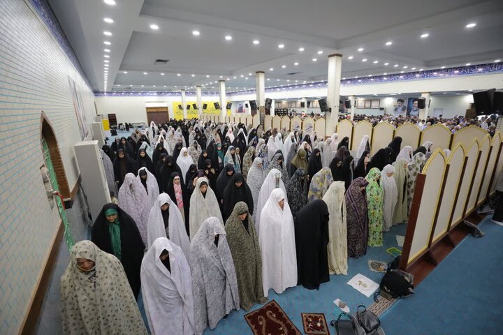 تصاویر/ برگزاری نماز جمعه در ساوجبلاغ