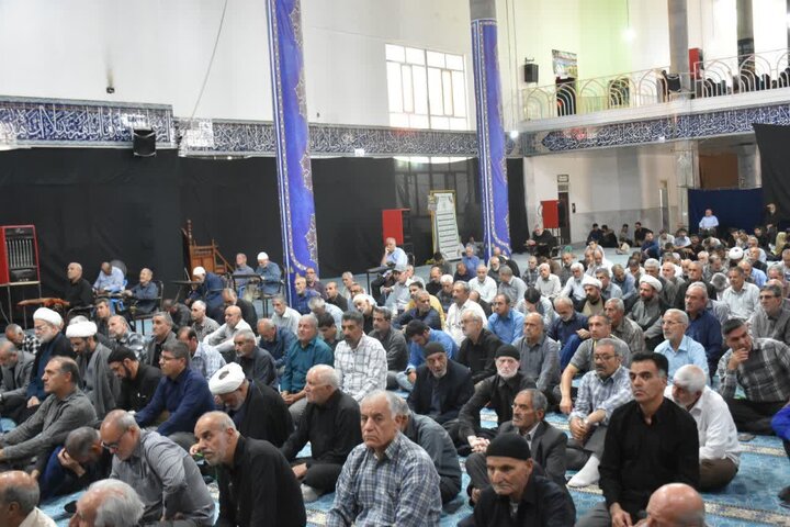تصاویر/حضور نماینده ولی‌فقیه در کردستان در نماز جمعه شهرستان قروه