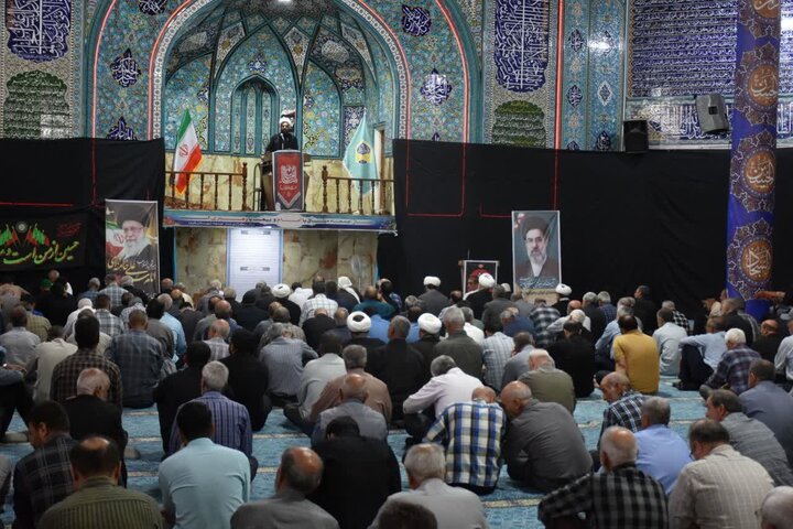 تصاویر/حضور نماینده ولی‌فقیه در کردستان در نماز جمعه شهرستان قروه