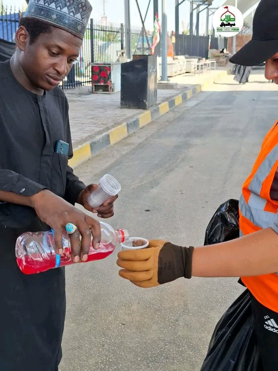 آماده سازی موکب نهضت اسلامی نیجریه در مسیر پیاده روی اربعین+تصاویر