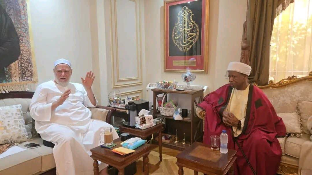 دیدار خلیفه مسلک قادریه کشور نیجریه با شیخ علی جمعه در مصر+تصاویر
