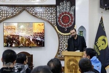 حرم رضوی میزبان بیش از ۱۰هزار زائر غیرایرانی در ایام عزاداری رهبر شهید انقلاب