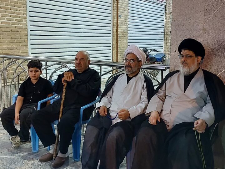تصاویر/ راهپیمایی و تمجع بافقی ها با حضور امام جمعه بافق و مردم همیشه در صحنه شهرستان در بلوار وحشی بافقی