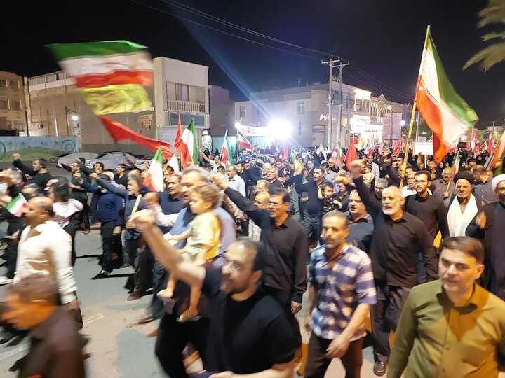 تصاویر/ راهپیمایی و تمجع بافقی ها با حضور امام جمعه بافق و مردم همیشه در صحنه شهرستان در بلوار وحشی بافقی