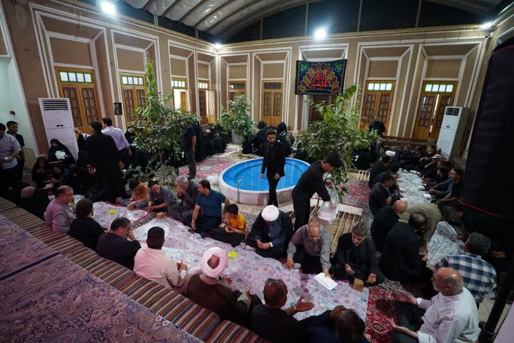 تصاویر/ مراسم شعر خوانی با حضور هنرمندان جوان و پیشکسوت استان برگزار شد