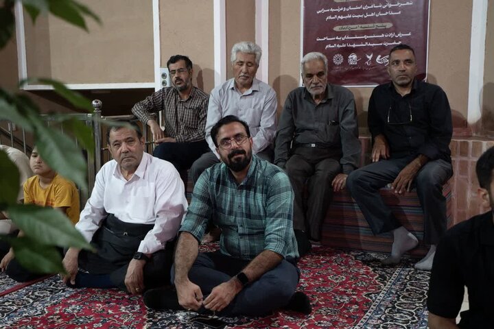 تصاویر/ مراسم شعر خوانی با حضور هنرمندان جوان و پیشکسوت استان برگزار شد
