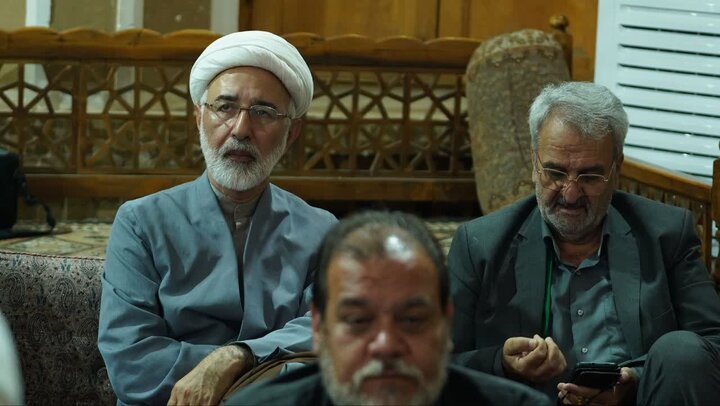 تصاویر/ مراسم شعر خوانی با حضور هنرمندان جوان و پیشکسوت استان برگزار شد